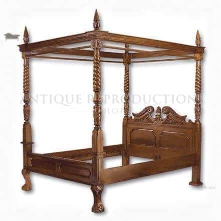 canopy-bed-chippendale