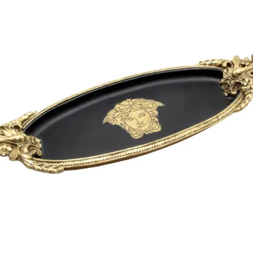 Medusa Oval Black And Gold Tray