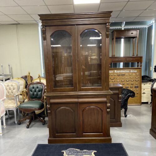 Victorian 2 Door Display Cabinet Bookcase - Classic Finish